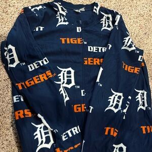 Detroit Tigers onesie L